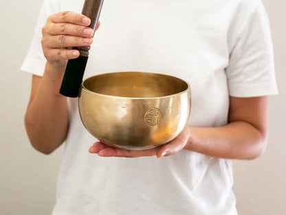 Hand Hammered Moon Singing Bowl - Base Note C#4 (283) Hz