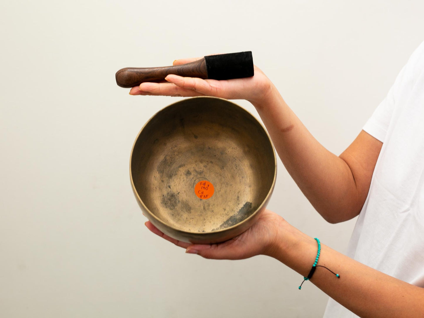 Tara Singing Bowl - Base Note F#3 (190 Hz)