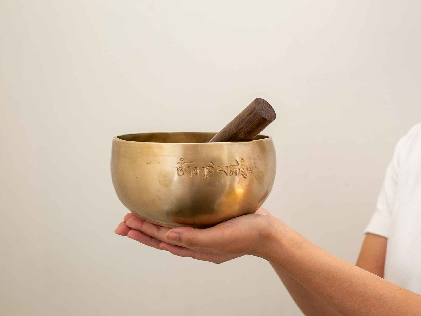 Hand Hammered Moon Singing Bowl - Base Note C#4 (283) Hz