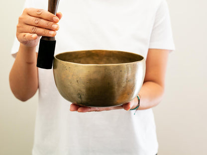 Tara Singing Bowl - Base Note F3 (175 Hz)