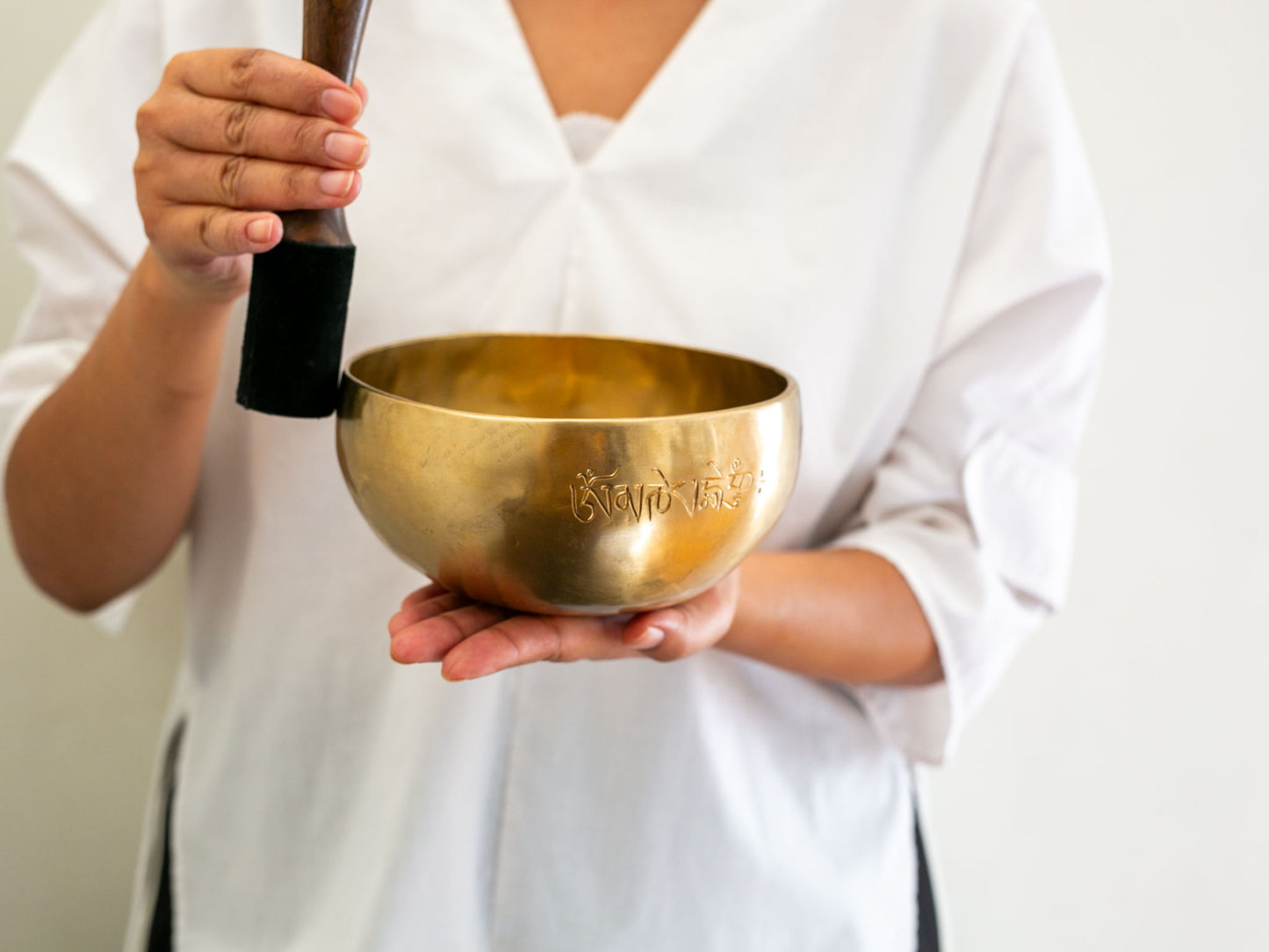 Hand Hammered Moon Singing Bowl - Base Note C#4 (274) Hz