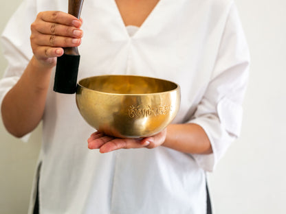 Hand Hammered Moon Singing Bowl - Base Note C#4 (274) Hz