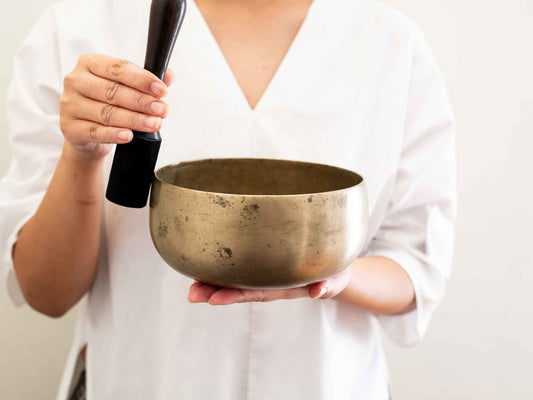 Remuna Singing Bowl - F#3 (182 Hz)