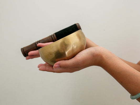 Small Hand Hammered Singing Bowl - Base note C5 (522 Hz)