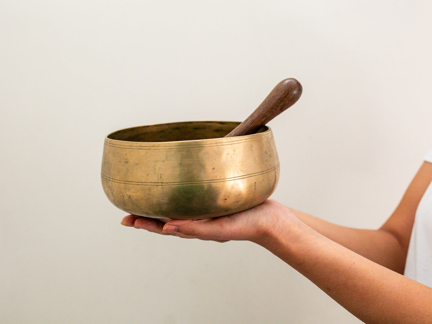 Remuna Singing Bowl - C#3 (208 Hz)