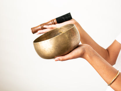 Remuna Singing Bowl - G#3 (210 Hz)