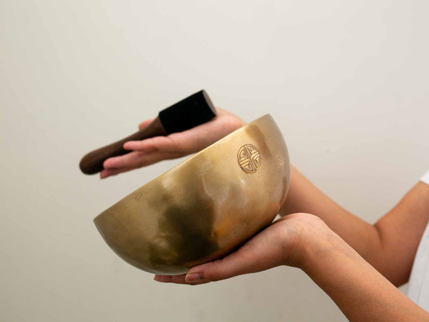 Hand Hammered Moon Singing Bowl - Base Note A3 224 Hz
