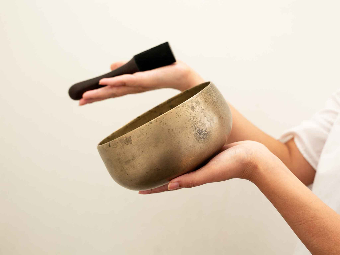 Remuna Singing Bowl - F#3 (182 Hz)