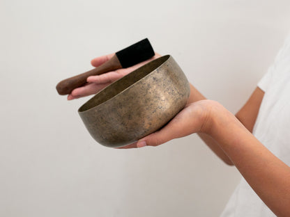 Remuna Singing Bowl - G3 (198Hz)