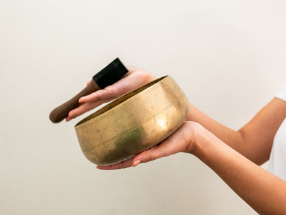 Remuna Singing Bowl - C#3 (208 Hz)