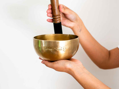 Hand Hammered Moon Singing Bowl - Base Note D4 293 Hz