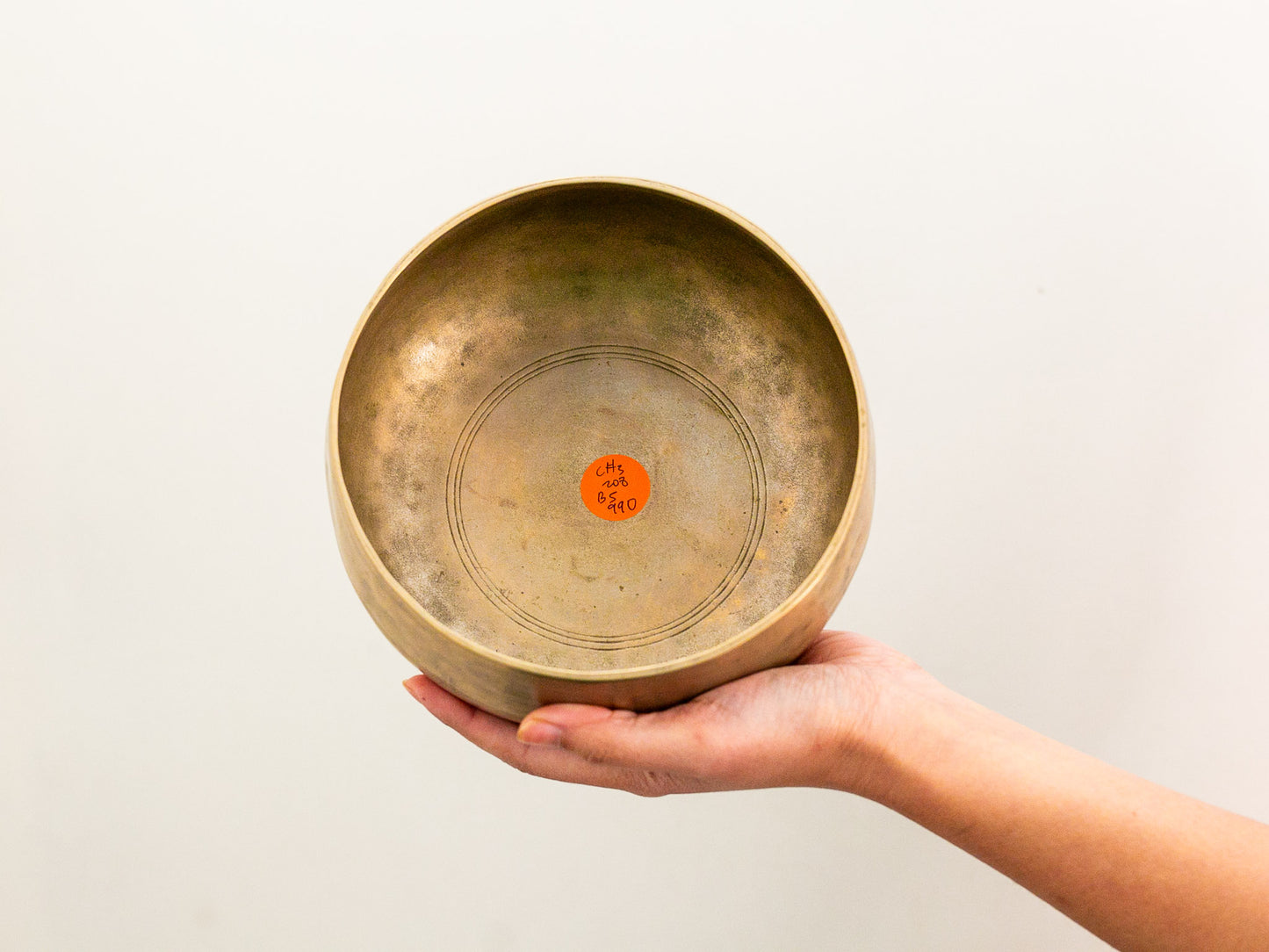 Remuna Singing Bowl - C#3 (208 Hz)