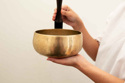 Remuna Singing Bowl - C4 (258 Hz)