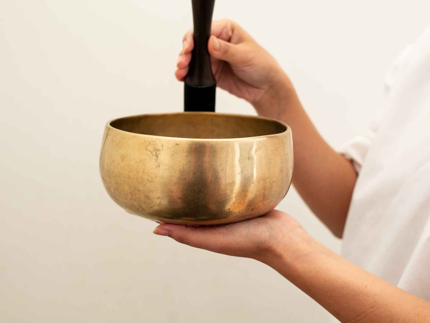 Remuna Singing Bowl - C4 (258 Hz)