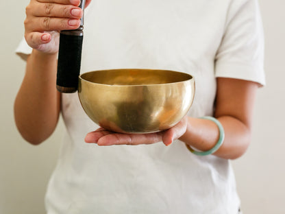 Small Hand Hammered Singing Bowl - Base note B3 (244 Hz)