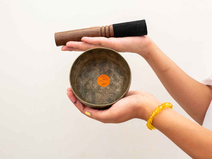 Small Tara Singing Bowl - Base Note F#4 (365 Hz)