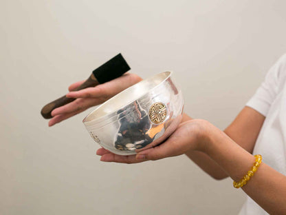 Silver Moon Singing Bowl - Base Note A4 (429 Hz)