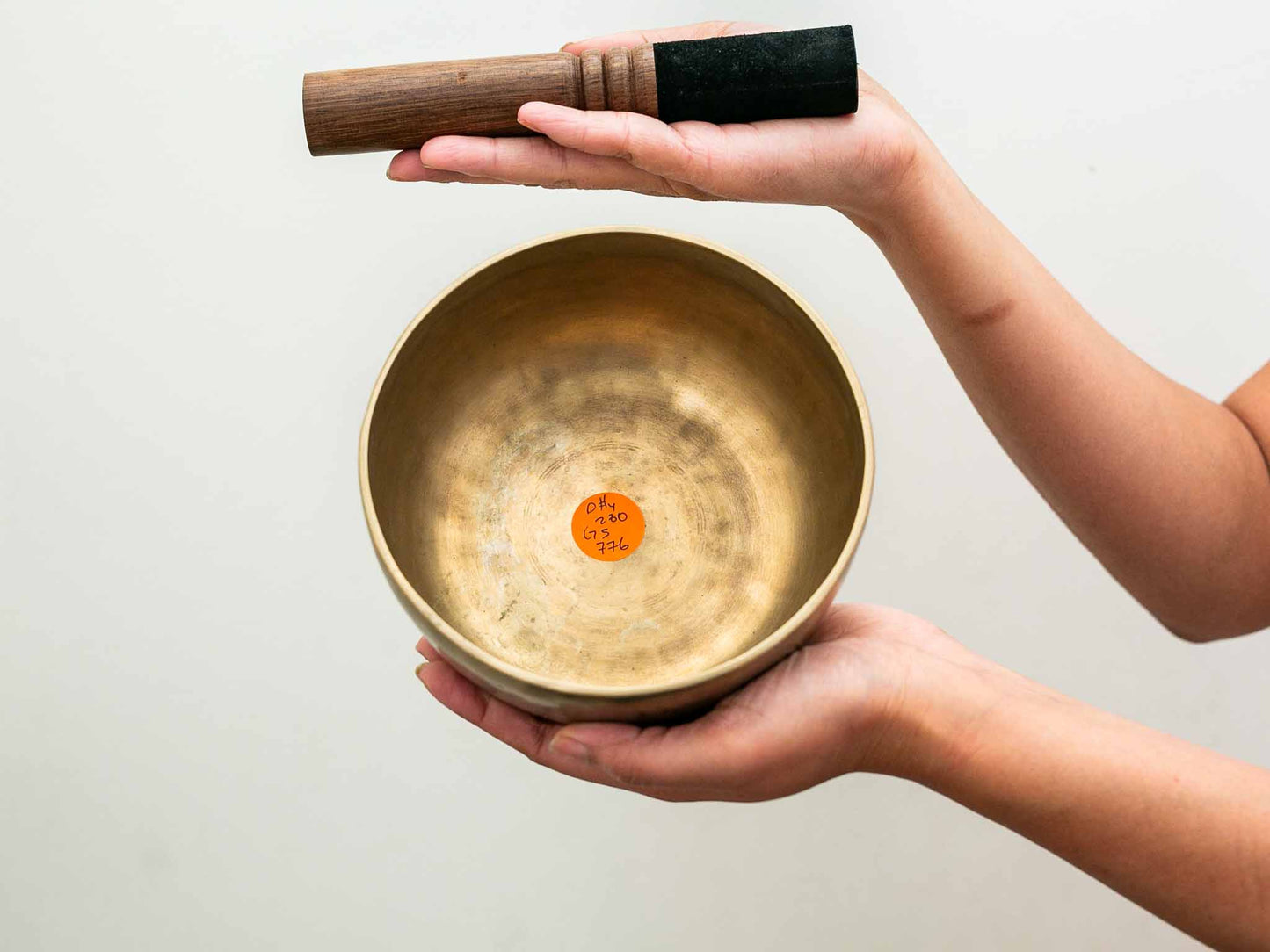 Tara Singing Bowl - Base Note D#4 (280 Hz)