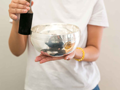 Silver Moon Singing Bowl - Base Note C4 (254 Hz)