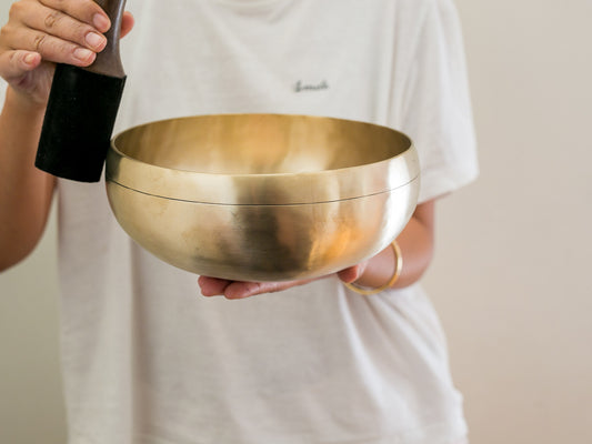 21.5 cms Easy Play Singing Bowl – D3 147 Hz