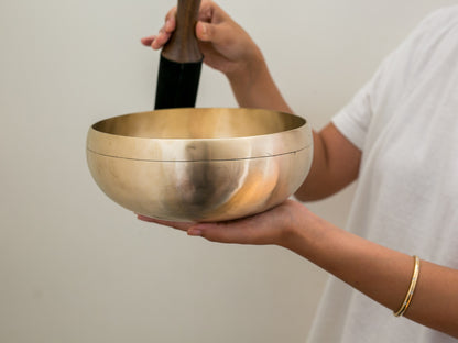 21.5 cms Easy Play Singing Bowl – D3 147 Hz