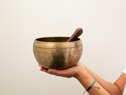 Unusual Singing Bowl A#3 236 Hz