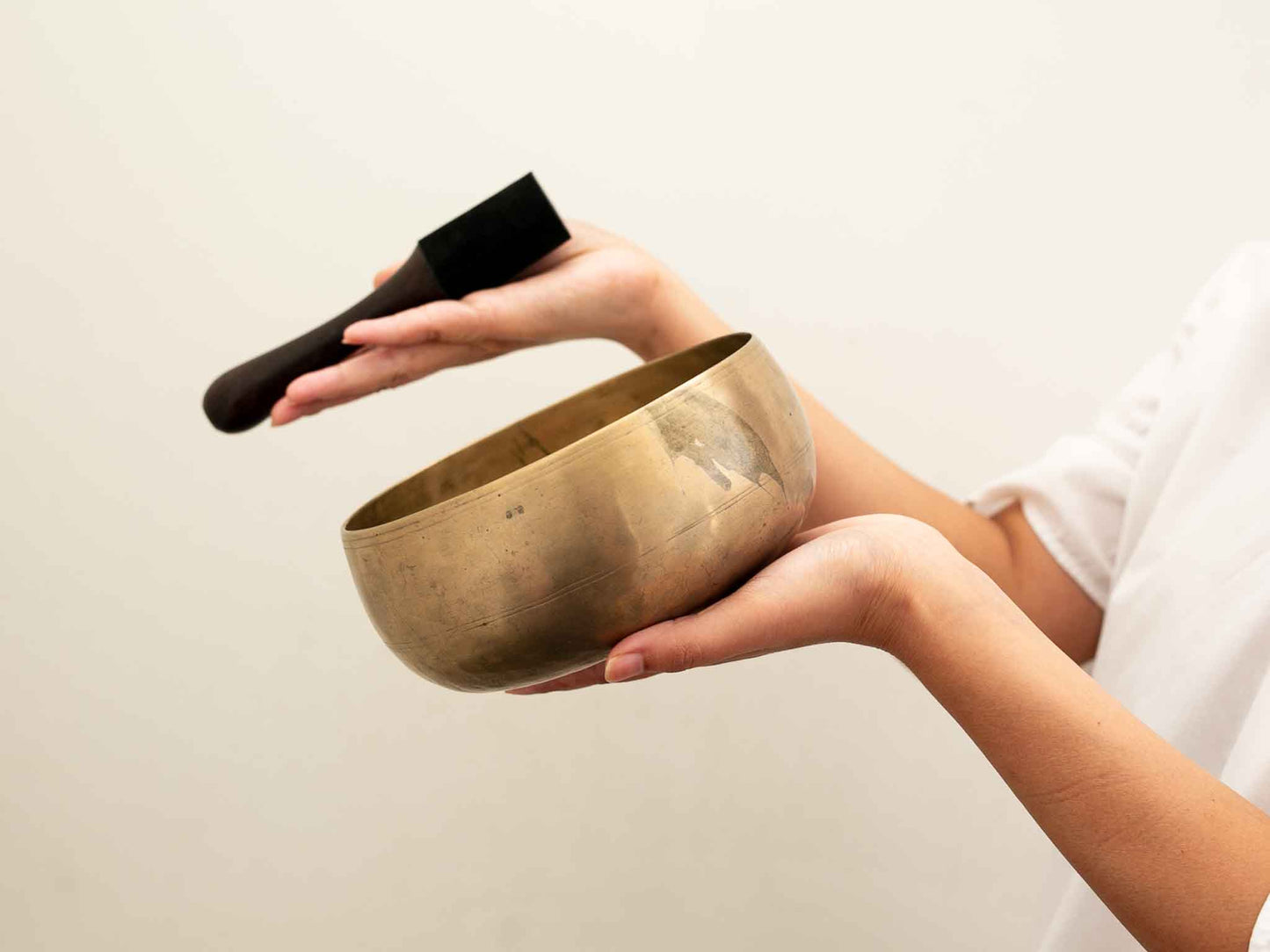 Remuna Singing Bowl - D#3 (153 Hz)