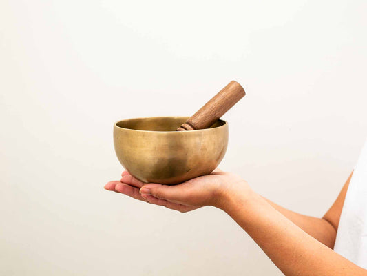 Small Hand Hammered Singing Bowl - Base note F3 (176 Hz)