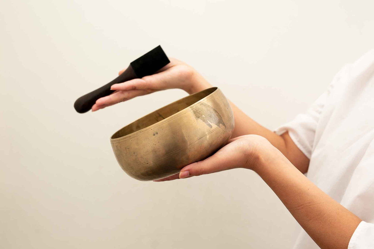 Remuna Singing Bowl - D#3 (153 Hz)