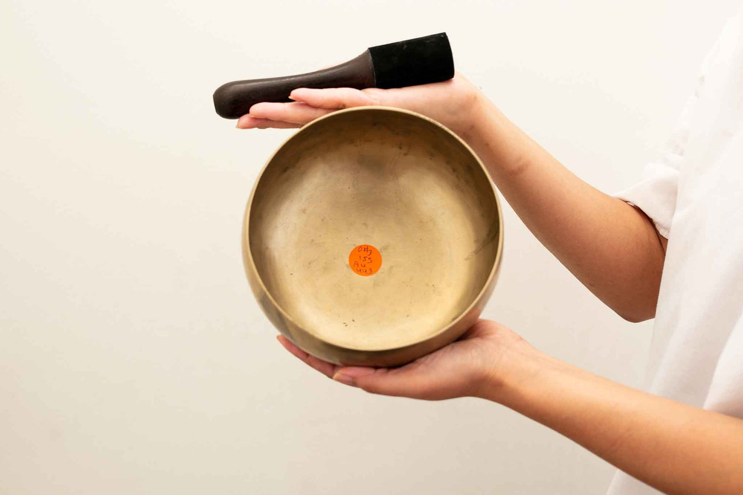 Remuna Singing Bowl - D#3 (153 Hz)