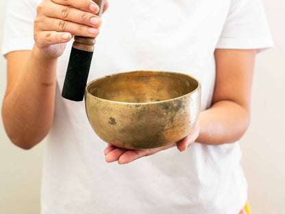 Tara Singing Bowl - Base Note E4 (332 Hz)