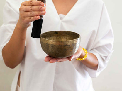 Small Tara Singing Bowl - Base Note G4 (383 Hz)