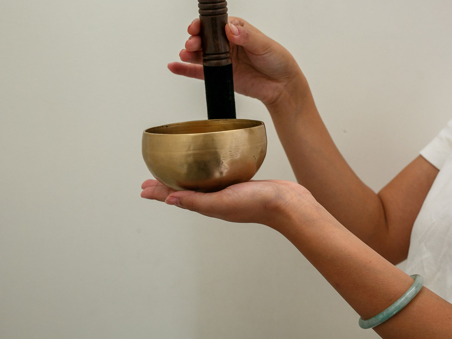 Small Contemporary Flow Singing Bowl - Base note B3 (253 Hz)