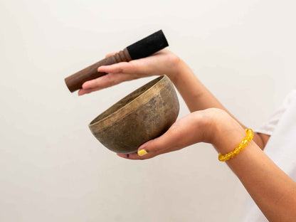 Small Tara Singing Bowl - Base Note G4 (383 Hz)