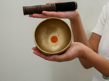 Small Contemporary Flow Singing Bowl - Base note B3 (253 Hz)