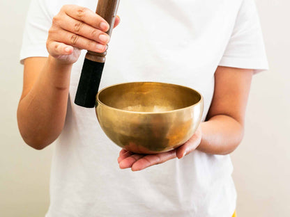 Small Hand Hammered Singing Bowl - Base note D#4 (303)