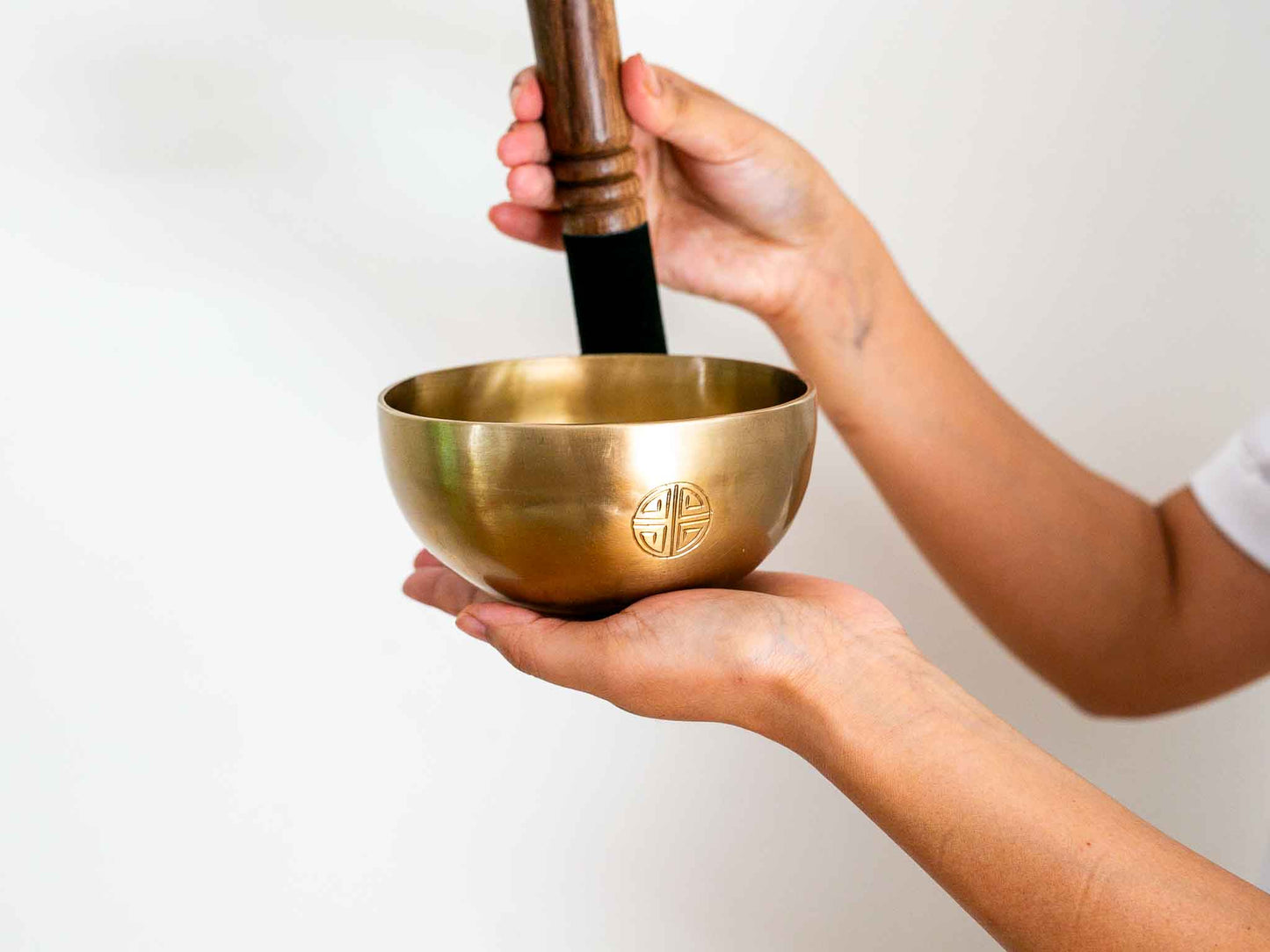 Hand Hammered Moon Singing Bowl - Base Note G4 400 Hz