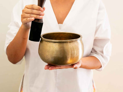 Unusual Singing Bowl A#3 453 Hz