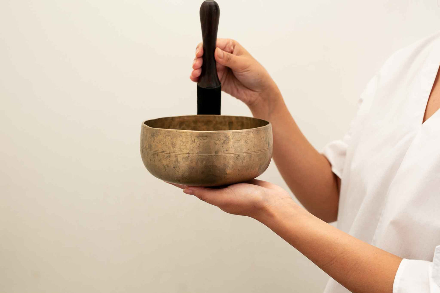 Remuna Singing Bowl - A3 (215 Hz)