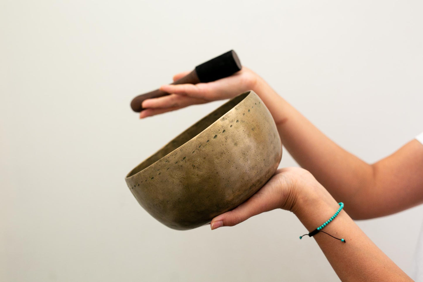 Tara Singing Bowl - Base Note F#3 (184 Hz)