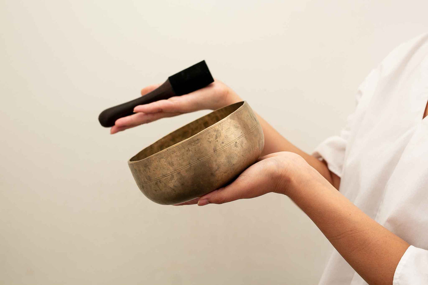 Remuna Singing Bowl - A3 (215 Hz)