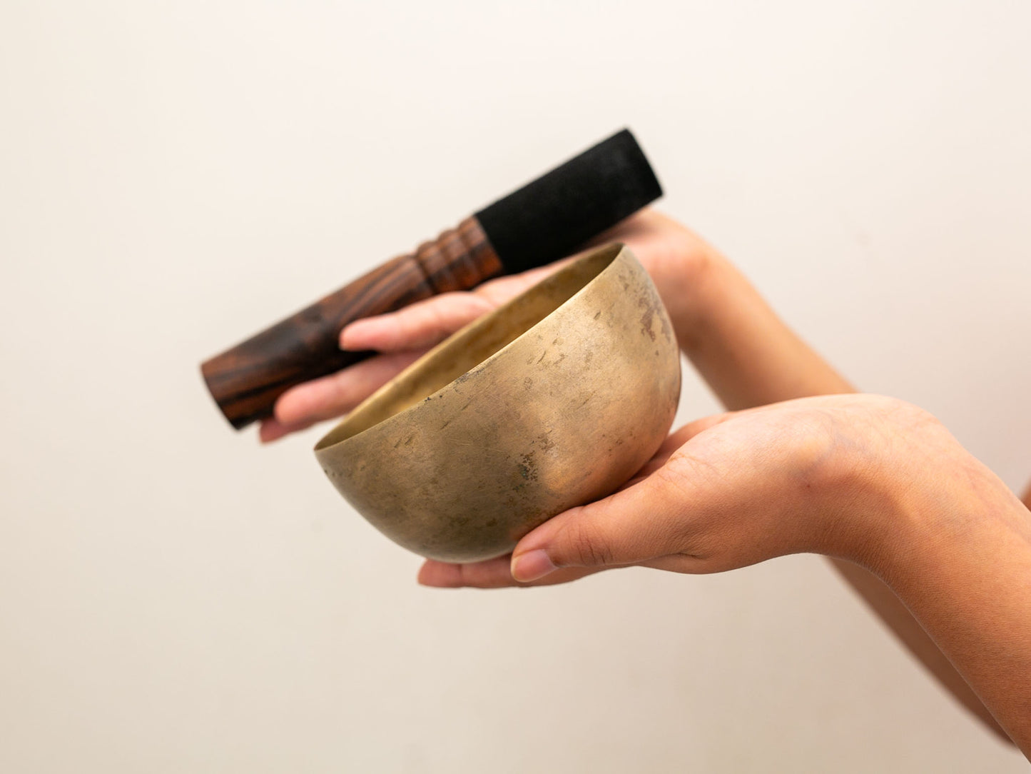 Small Tara Singing Bowl - Base Note D4 (297)