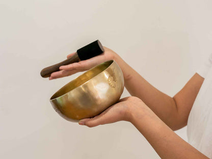 Hand Hammered Moon Singing Bowl - Base Note D#4 (309) Hz