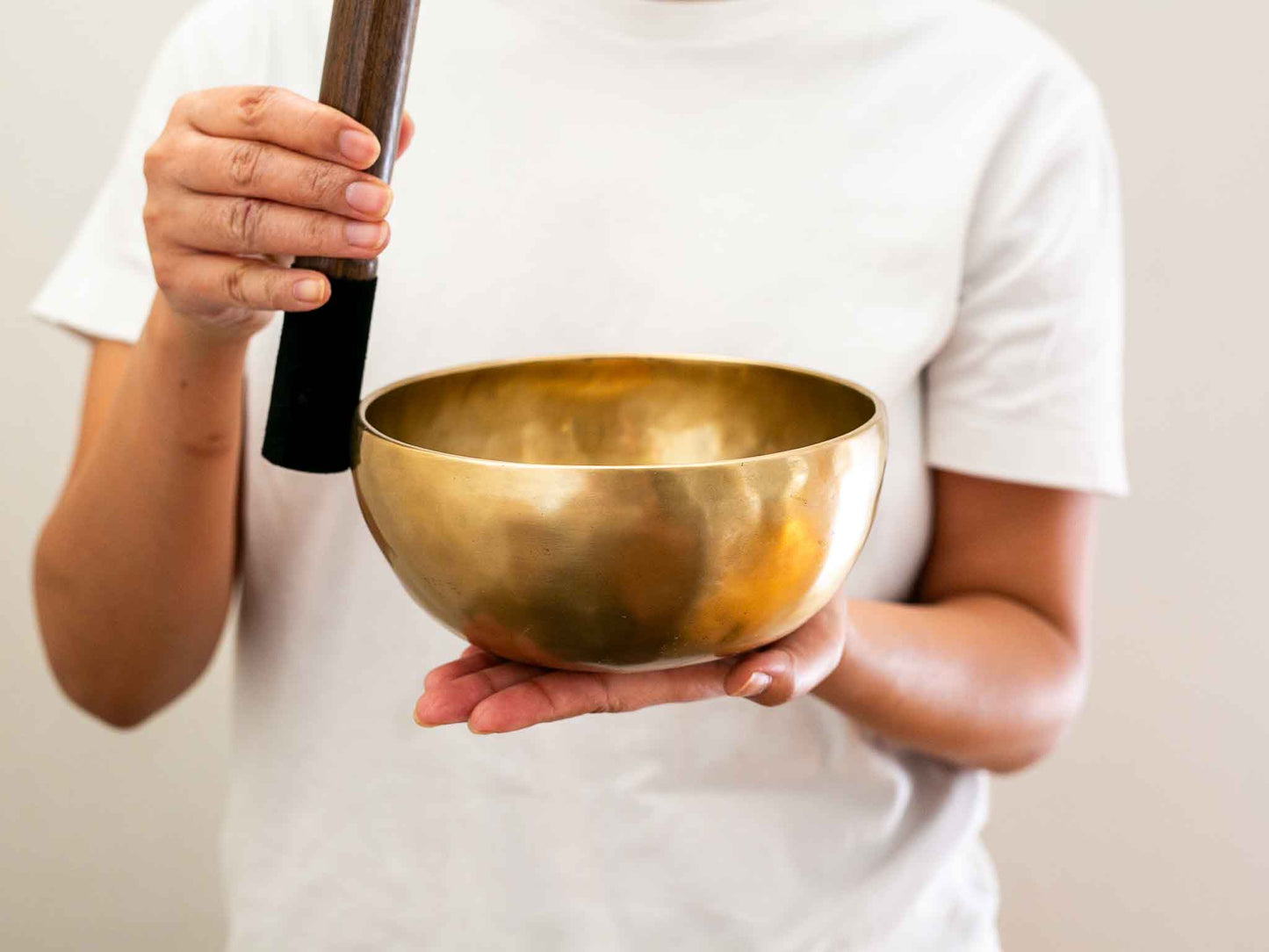 Hand Hammered Singing Bowl - Base Note C4 257