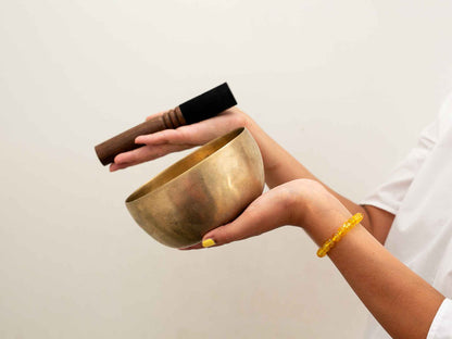 Small Tara Singing Bowl - Base Note G3 (192 Hz)