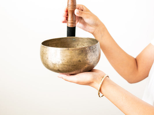 Remuna Singing Bowl - F#3 (190 Hz)