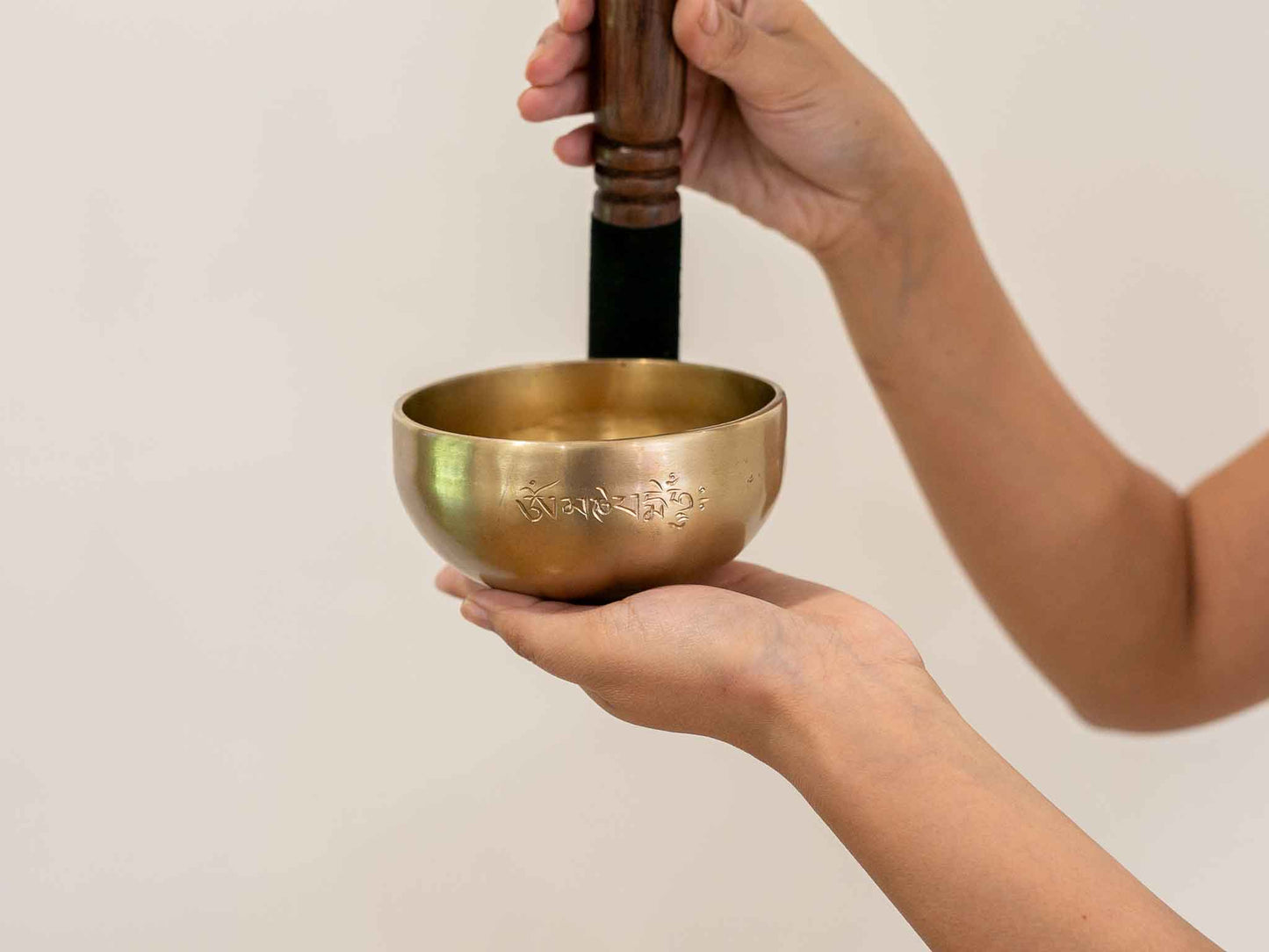 Hand Hammered Moon Singing Bowl - Base Note C#5 (568) Hz