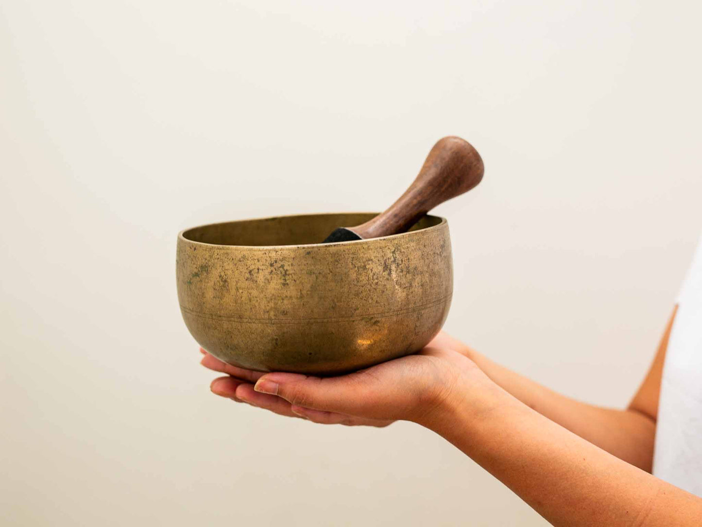 Remuna Singing Bowl - C#3 (206 Hz)