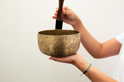 Tara Singing Bowl - Base Note F3 (179 Hz)