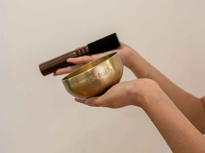 Hand Hammered Moon Singing Bowl - Base Note C#5 (568) Hz